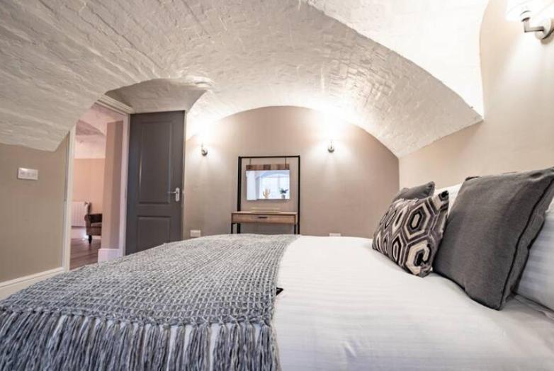 Host & Stay - Shaw Street Basement Worcester Eksteriør billede